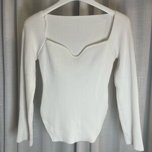 Chic White Ribbed Knit Top